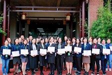 一横一竖写好“钢笔字”，一撇一捺做好“园外人” ——苏州工业园区外国语学校教师硬笔书法比赛