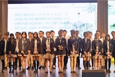 四月有爱 青春有礼——园外国际初中部举办七年级家长开放日、八年级青春礼
