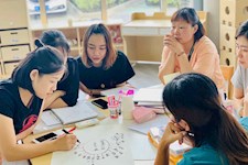 特别的“礼物”给最可爱的“你”——记苏州工业园区外国语学校幼儿园“不一样的教师节”