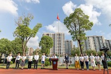 创建文明校园，你我共同努力——记苏州工业园区外国语学校升旗仪式