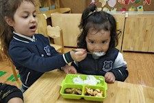养活自己是人物！ ——记苏州工业园区外国语学校幼儿园“我长大了----幼儿养活技能大赛”