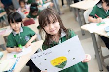 走进园外小学部，感受园外课堂里的端午文化