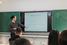 感谢！园外有你相伴