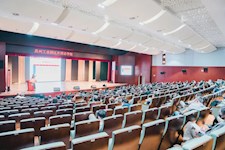 春度春归无限春，今朝方始觉成人 ——初中部七年级家长开放日暨八年级青春礼
