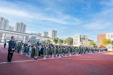 学法铭于心，守法践于行｜园外12月第一周升旗仪式